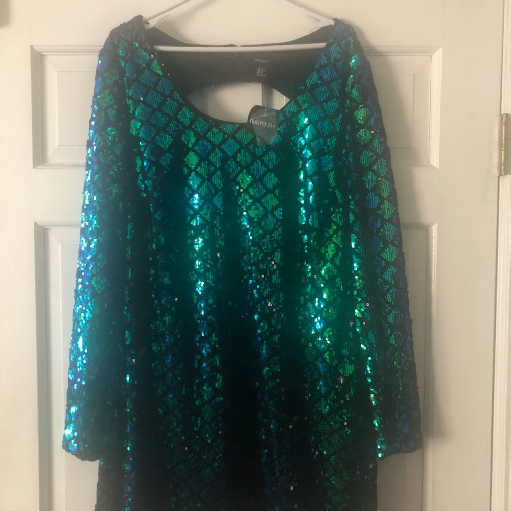 Forever 21+ Blue & Green Sequence Cocktail Dress